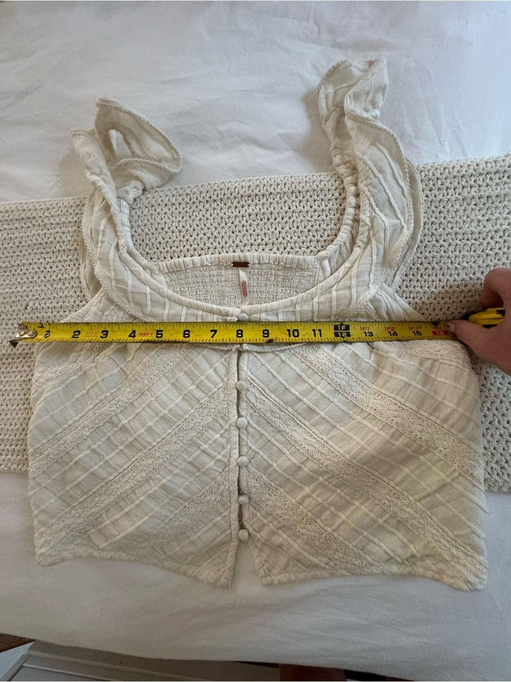 Free People - Women’s Cream Textured Button-Front Tank Top (Size L)